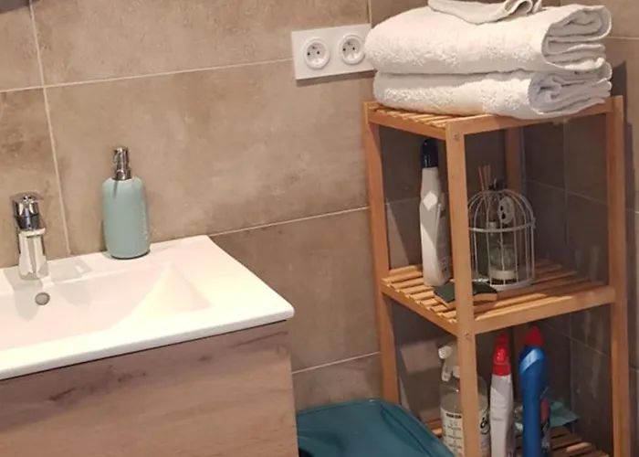 House Apartment *